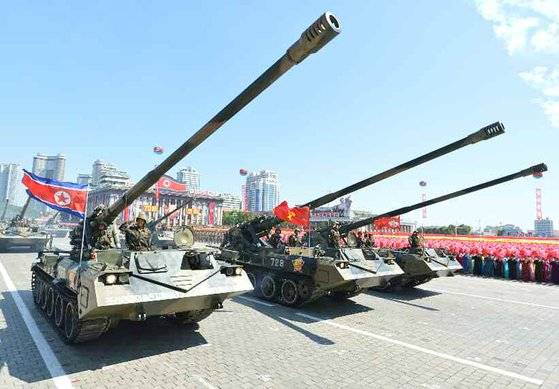 지난 2018년 9월 9일 북한 정권수립 70주년을 맞아 평양 김일성광장에서 개최된 열병식에 등장한 북한의 주체포. [조선중앙통신]