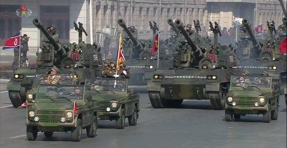 지난 2018년 2월 8일에 열린 '건군절' 70주년 기념 열병식에 등장한 자주포(자행포). [조선중앙통신]