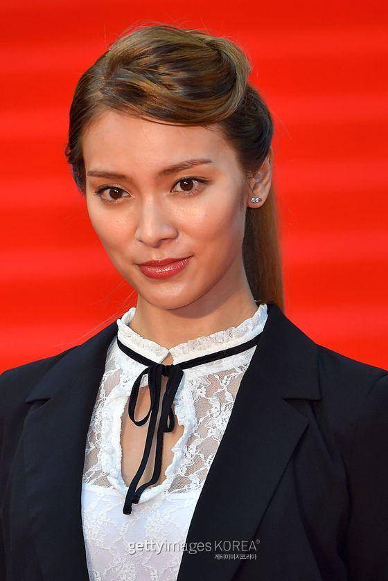 TOKYO, JAPAN - OCTOBER 22: Actress Sayaka Akimoto attends the opening ceremony of the Tokyo International Film Festival 2015 at Roppongi Hills on October 22, 2015 in Tokyo, Japan. (Photo by Koki Nagahama/Getty Images)