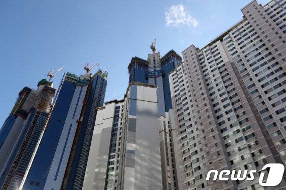 부산광역시 해운대구에 있는 한 아파트 단지 전경. 사진/뉴스1