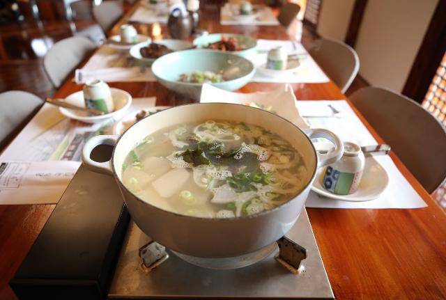 '명인집'의 우럭간국.