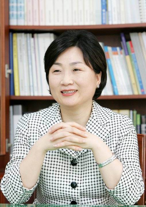 조기숙 이화여대 교수가 30일 자신의 페이스북에 문재인 정부의 부동산 정책을 비판하는 글을 올렸다. /조기숙 홈페이지