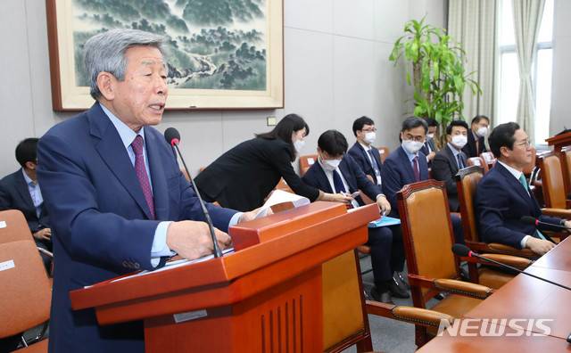 [서울=뉴시스] 장세영 기자 = 유인태 전 국회 사무총장. 2020.05.20. photothink@newsis.com