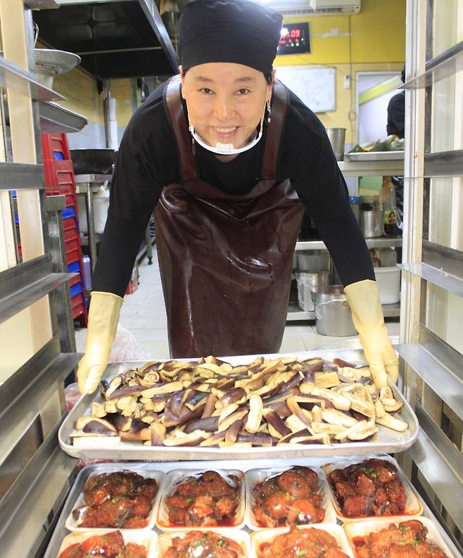 기부 천사로 변신한 '반찬의 달인' 허미자씨 [촬영 윤우용 기자]