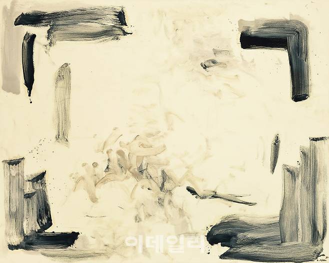 이우환의 ‘바람과 함께’(With Winds·2019). 지난달 서울옥션 ‘제156회 미술품 경매’에서 5억원에 팔려 올해 상반기 국내 미술품 경매에서 낙찰가 10위를 기록했다. 낙찰가 상위 10위에 다섯 점을 올린 이우환은 올해 상반기 국내 미술품 경매시장에서 61억 2000만원어치를 거래해 작가낙찰총액 1위로 뛰어올랐다(사진=한국미술시가감정협회).