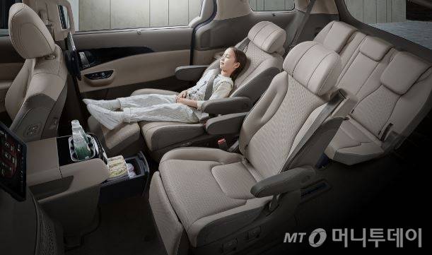 신형 카니발 내장 디자인 /사진제공=기아차