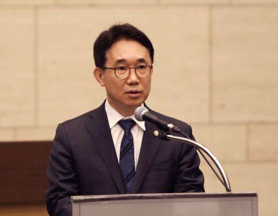 박선호 국토교통부 제1차관이 지난 10일 서울 중구 대한상공회의소에서 열린 '건설산업 그린뉴딜 대응 세미나'에 참석해 발언하고 있다. (사진=연합뉴스)