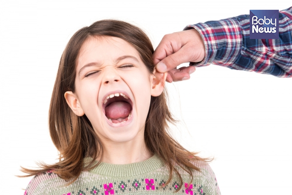 체벌은 과거의 행동만 억제할 뿐 앞으로 무엇을, 어떻게 해야 하는지 가르쳐주지 않는다. ⓒ베이비뉴스