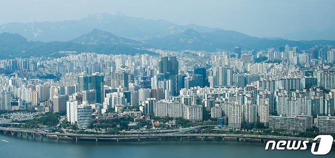 서울 시내 아파트. 2020.7.7/뉴스1 © News1 안은나 기자