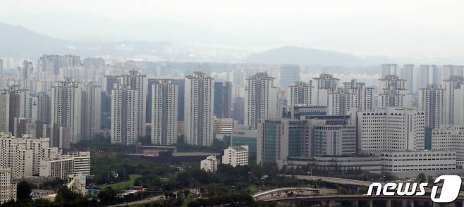 송파구 일대 아파트 전경. 2020.7.19/뉴스1 © News1 김명섭 기자