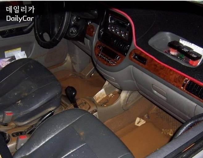 SK엔카 침수차01