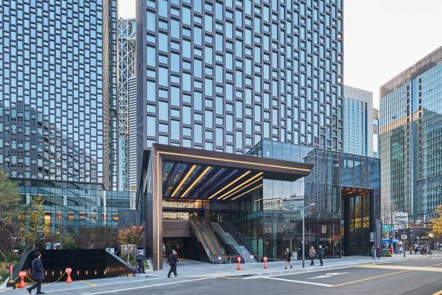 센트로폴리스 A동 주출입구.