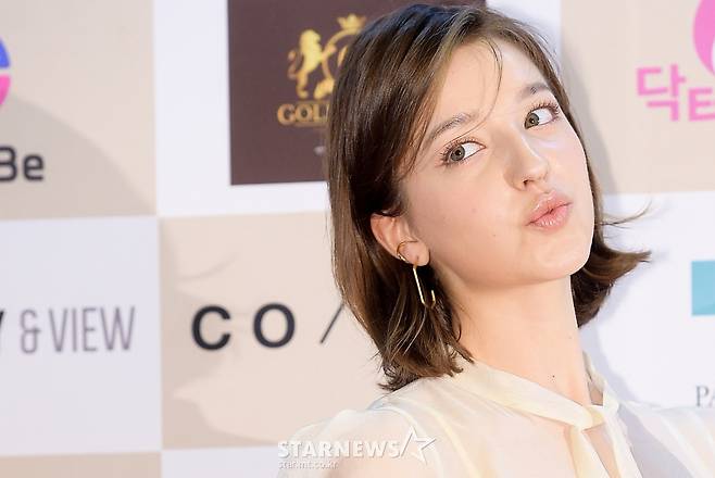 안젤리나 다닐로바 '비너스 뺨치는 미모'[★포토]