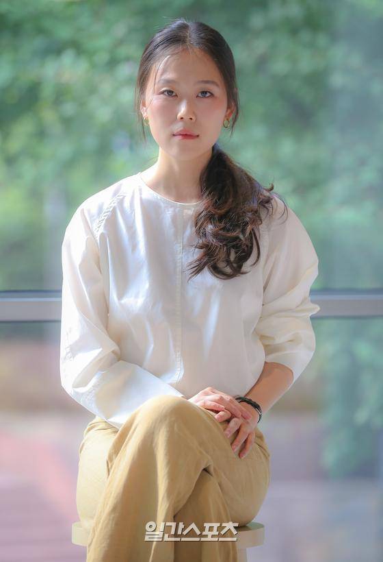 제56회 백상예술대상 영화 부문 여자 조연상을 수상한 배우 김새벽이 17일 오후 서울 마포구 서교동 jtbc play에서 일간스포츠와 취중 인터뷰를 가졌다. 박세완 기자 park.sewan@jtbc.co.kr / 2020.07.17/