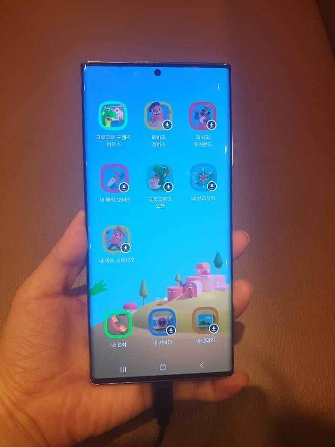 ▲ 개인적으로 마음에 들었던 키즈 모드. 아이의 눈높이에 맞는 앱 외에는 다른 앱들을 구동할 수 없게 했다. / 사진=구현화 기자&nbsp;