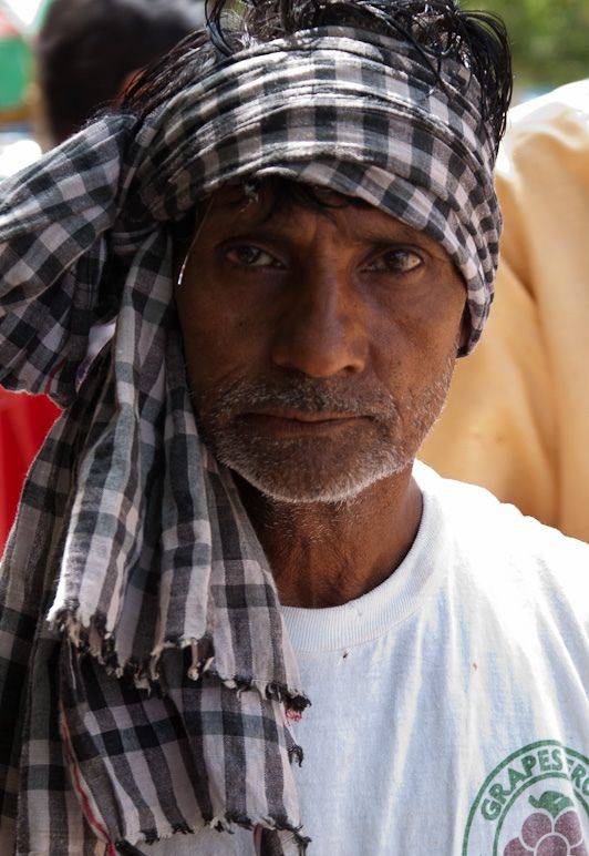 가모차를 두건으로 사용한 상인 (사진=위키피디아)