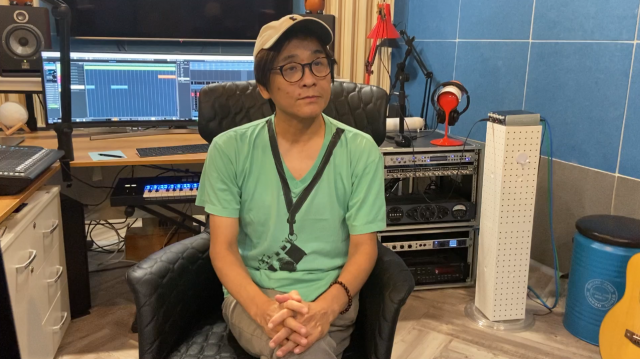 경기도 파주시 헤이리 뱅크뮤직 스튜디오에서 만난 뱅크.