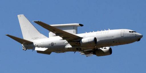 공군 E-737 조기경보통제기가 감시임무 수행을 위해 비행하고 있다. 세계일보 자료사진