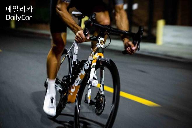 람보르기니 자전거 (써벨로 R5 람보르기니 에디션)