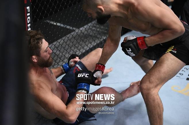 ▲ 함자트 치마예프는 지난 20일 UFC 파이트 나이트 178에서 제랄드 머샤트를 17초 만에 KO로 눕혔다.