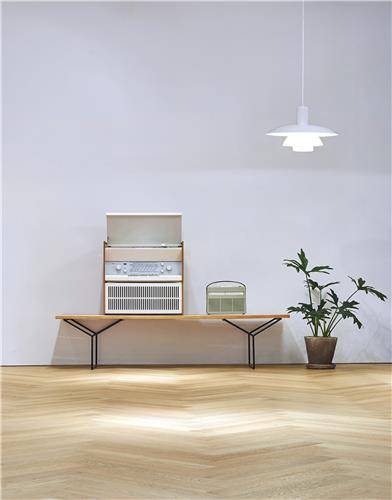 1957년 디터 람스가 디자인한 브라운의 턴테이블 '아틀리에1' [4560디자인하우스 제공]