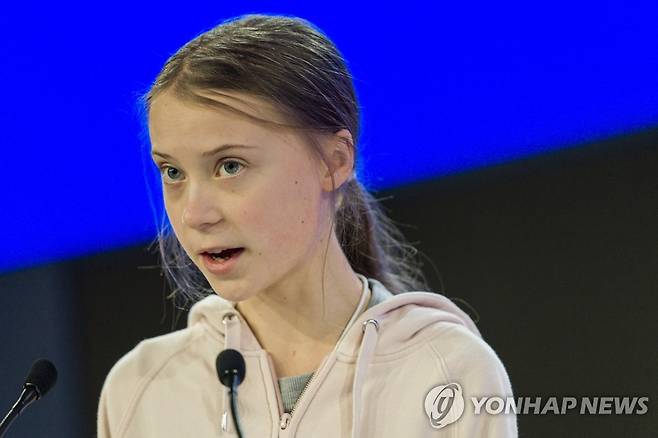 지난 1월 다보스포럼서 연설하는 툰베리 [EPA=연합뉴스 자료사진]