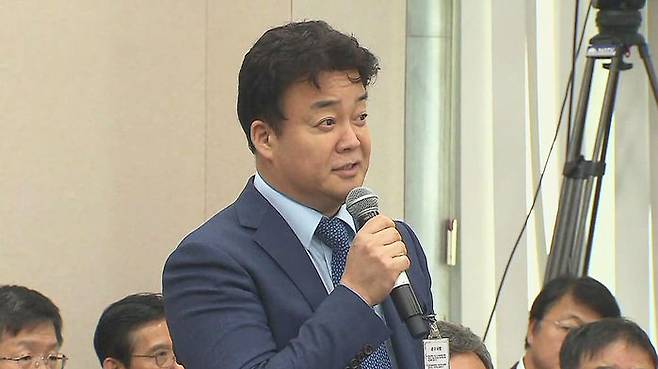 지난 2018년 국회 국정감사에 출석한 방송인 백종원 씨