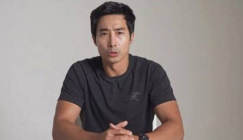 최근 유튜브 콘텐츠 ‘가짜사나이’로 인기를 얻고 있는 해군 특수전단 출신 유튜버 이근 대위. /유튜브 캡처