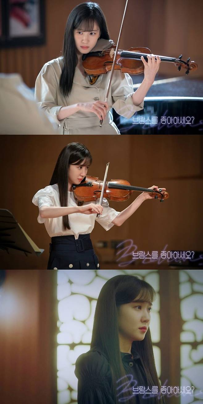 채송아는 극중 명문대 경영학과를 졸업하고 나서 바이올린을 향한 '좋아하는 마음' 하나로 4수 끝에 음대생이 된 늦깎이 바이올리니스트다. (사진=SBS 제공)