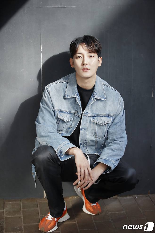 서울 종로구 삼청동 카페. '아름다운 남자, 시벨롬(si bel homme)' 박형근 인터뷰. /뉴스1 © News1