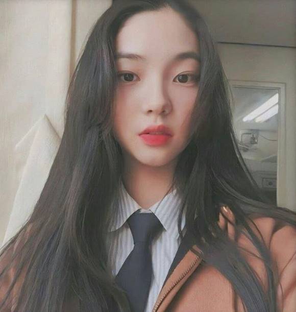 SM엔터테인먼트가 새 걸그룹 에스파의 데뷔 소식을 전하자 누리꾼들은 에스파에 멤버로 유지민이 합류하는 것이 아니냐는 추측 글을 올리며 관심을 모으고 있다. /유지민 SNS