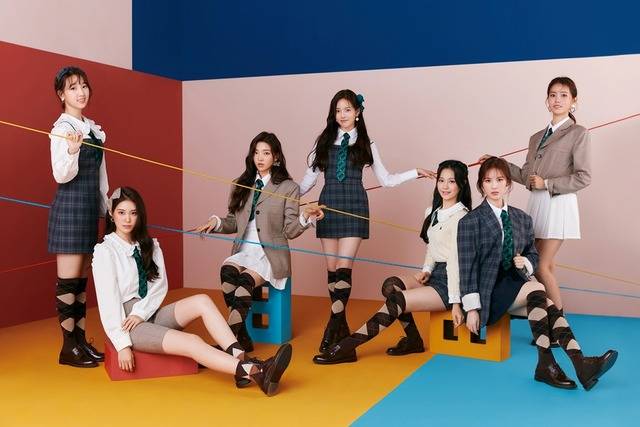 위클리는 데뷔 앨범으로 8일 만에 판매량 1만 장을 넘기더니 2번째 앨범으로 초동(발매 후 일주일) 1만3000장으로 뛰어넘었다. 올해 데뷔한 신인 걸그룹 중 가장 많은 양이다. /플레이엠 제공