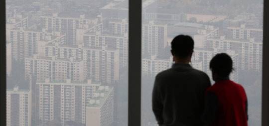 서울 송파구 롯데월드타워 서울스카이에서 바라본 아파트 단지의 모습. 



연합뉴스