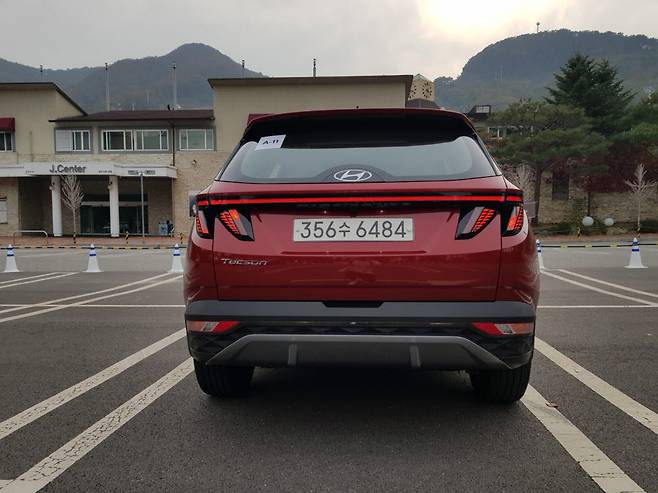 디 올 뉴 투싼의 후면