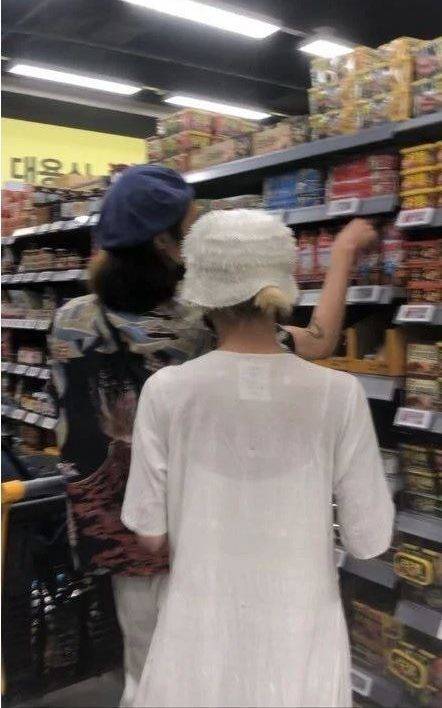 침화사 채영 추정 사진 - 온라인 커뮤니티