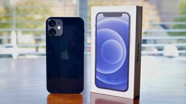 아이폰12 미니 (사진=씨넷)