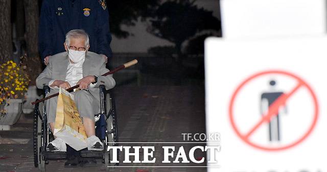 지난 12일 수원시 팔달구 수원구치소를 나서는 이 총회장.