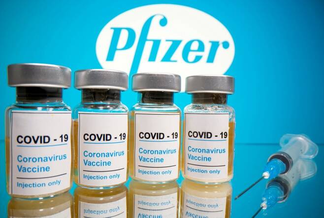 미국 화이자-독일 바이오엔테크사가 공동개발한 코로나19 백신 후보물질/사진=AFP