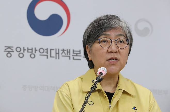 정은경 중앙방역대책본부장(질병관리청장)이 브리핑하고 있다. /연합뉴스