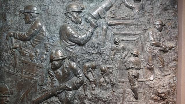 강원 태백 석탄박물관에 전시되어 있는 광부들의 모습. 손호철 교수 제공