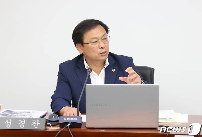 성경찬 전북도의원이 고창군 앞바다의 해양환경 변화 파악을 위한 조사에 착수해야 한다고 주장했다./ 뉴스1