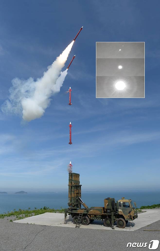천궁 II 미사일이 발사되는 장면.(방위사업청 제공) © 뉴스1