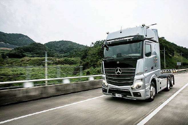 뉴 악트로스 [사진 제공=벤츠 트럭]