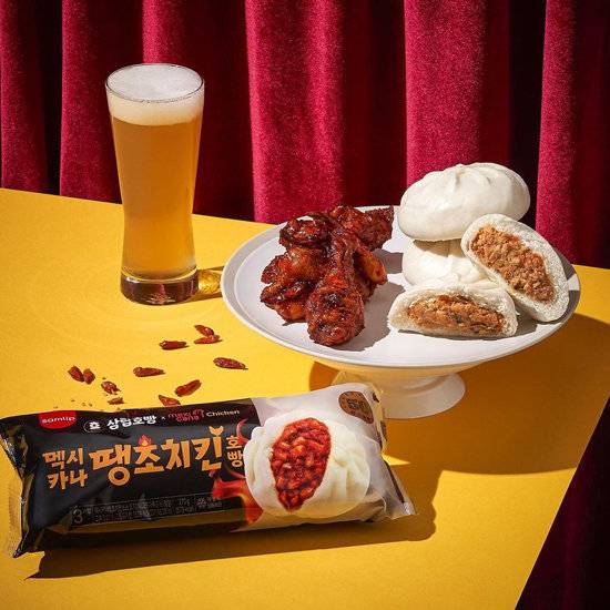 ‘멕시카나땡초치킨 호빵’ 등 매콤한 호빵은 맥주와도 잘 어울린다.   [삼립호빵 인스타그램]