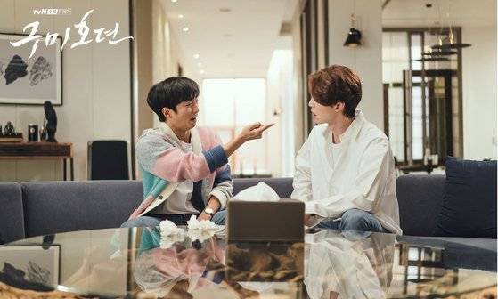 전직 산신 출신 구미호 이연(이동욱)에게 600년 넘게 충성을 다하고 있다. [사진 tvN]