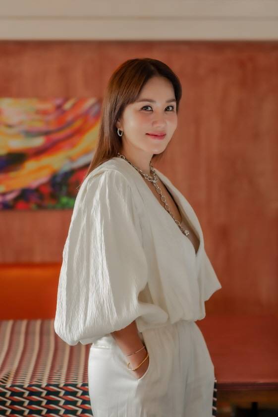 [단독]엄정화, 코로나 확진자와 동선 겹쳐 검사..MAMA 불참 결정