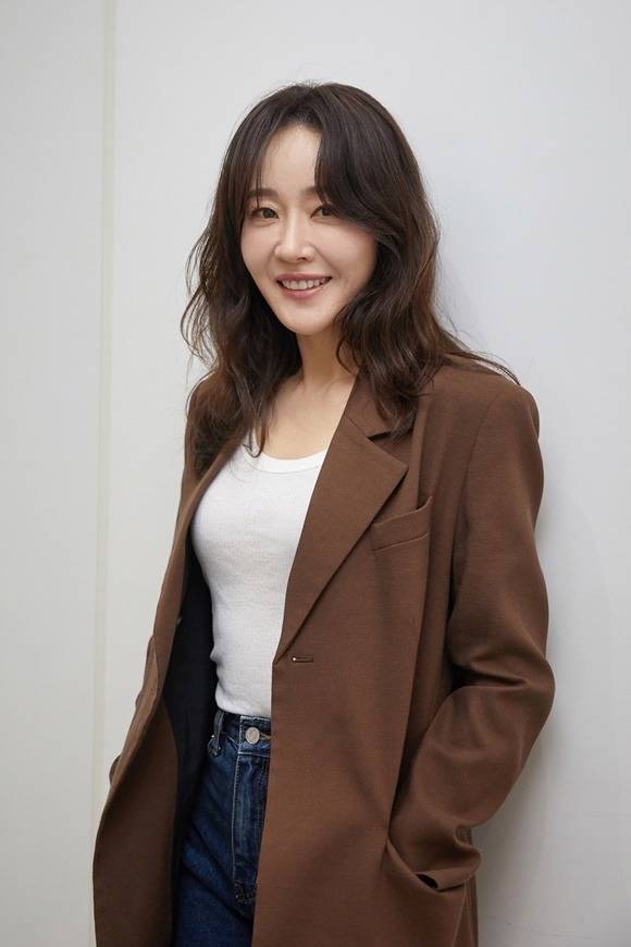 엄지원은 작품을 통해 출산을 먼저 경험하게 됐다. /씨제스엔터테인먼트 제공