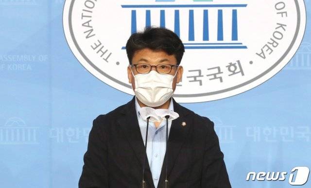 진성준 더불어민주당 의원. 2020.10.11/뉴스1 © News1