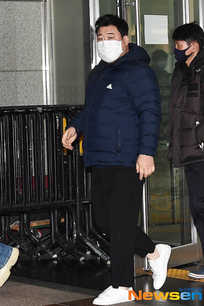Gagman Kim Joon-hyun is conducting an MBC every1 performance at the MBC Dream Center in Janghang-dong, Ilsan-dong, Goyang City, Gyeongsung-do, on December 7, after recording Come on, its the first time in Korea?.