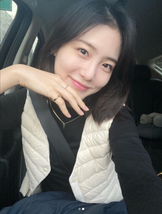 Shin Ye-eun, Beautiful look shiny that stands out even if it is covered by handShin Ye-eun showed off her outstanding beautiful looks.Shin Ye-eun posted photos on his Instagram on the 10th with an article entitled Twinkle.Shin Ye-eun in the public photo is radiating beautiful looks with clear features.Beautiful looks that are not hidden even if they cover their faces with their hands turn off the Sight.Meanwhile, Shin Ye-eun recently appeared in the end JTBC gilt drama The Number of Cases.